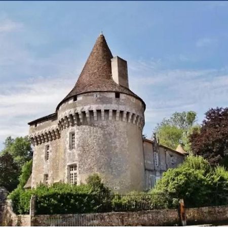 Javerlhac-et-la-Chapelle-Saint-Robert Chez Sarah - L'Escapade Bed & Breakfast エクステリア 写真